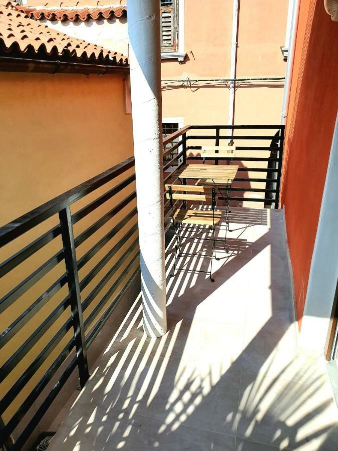 Casa Orange 2 Apartment Копер Екстериор снимка